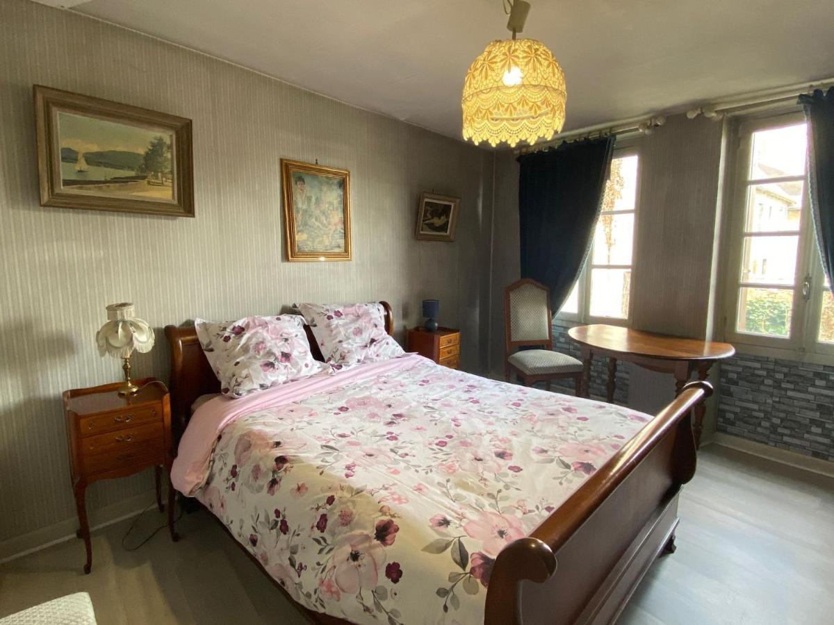 Chambre Calme Au Coeur D'Ussel Ussel  Eksteriør bilde